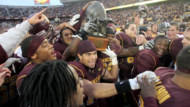 For the second consecutive year, the Minnesota Golden Gophers took Floyd of Rosedale off the field after defeating the Hawkeyes 22-21 at TCF Bank Stadium in Minneapolis.