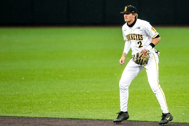 Iowa's Brendan Sher (2) get set during a NCAA Big Ten Conference baseball game against Illinois, Friday, May 14, 2021, at Duane Banks Field in Iowa City, Iowa.