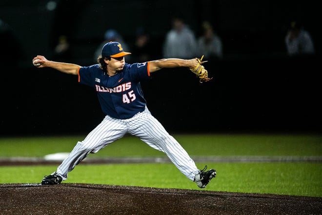 Illinois' Ty Rybarczyk (45) delivers a pitch during a NCAA Big Ten Conference baseball game against Iowa, Friday, May 14, 2021, at Duane Banks Field in Iowa City, Iowa.