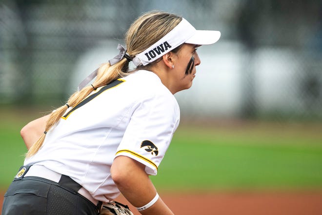 Iowa's Sammy Diaz (7) gets set during a NCAA Big Ten Conference softball game against Illinois, Sunday, May 16, 2021, at Bob Pearl Field in Iowa City, Iowa.