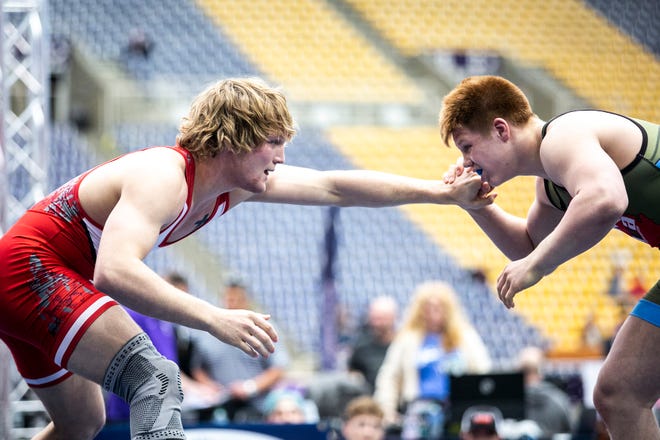 Tate Naaktgeboren, left, wrestles Aeoden Sinclair at 182 pounds in the finals during the USA Wrestling High School National Recruiting Showcase, Saturday, April 2, 2022, at the UNI-Dome in Cedar Falls, Iowa.