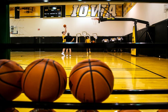 Iowa's Josh Dix warms up before a NCAA men's basketball summer practice, Wednesday, June 15, 2022, at Carver-Hawkeye Arena in Iowa City, Iowa.