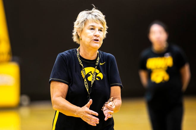 Iowa head coach Lisa Bluder speaks to players during a summer NCAA women's basketball practice, Friday, July 29, 2022, at Carver-Hawkeye Arena in Iowa City, Iowa.