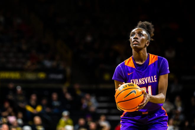 Evansville guard A'Niah Griffin (21) shoots a free throw during a NCAA women's basketball game against Iowa, Thursday, Nov. 10, 2022, at Carver-Hawkeye Arena in Iowa City, Iowa.